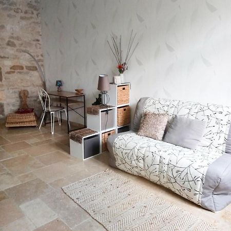 Appartement Au Rez-De-Chaussee Суяк Екстериор снимка