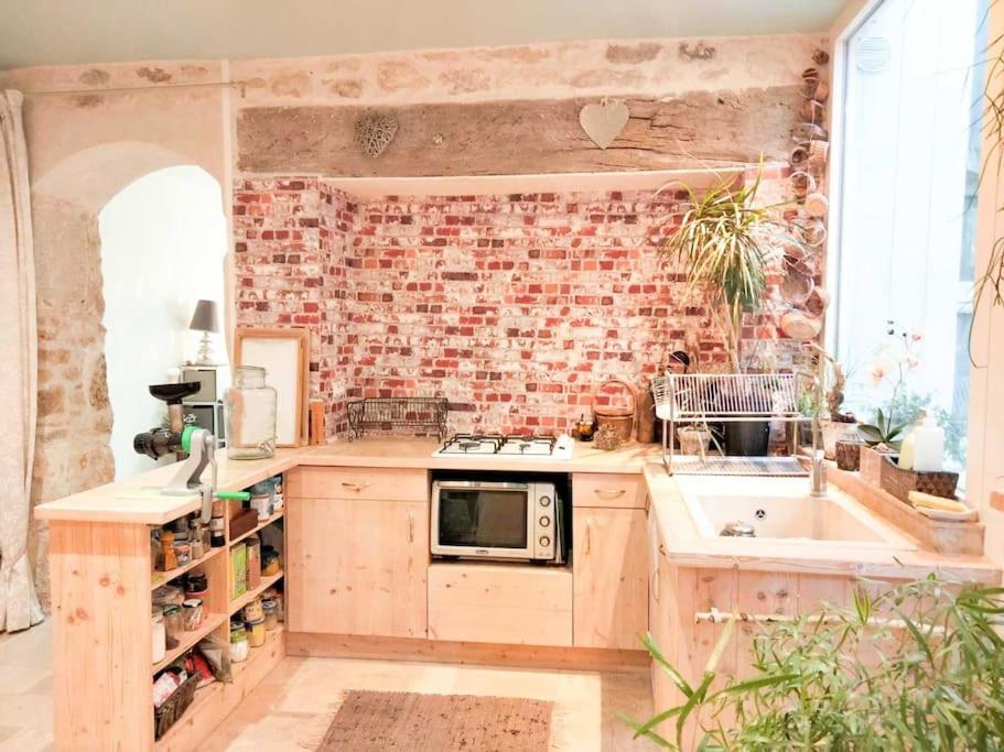 Appartement Au Rez-De-Chaussee Суяк Екстериор снимка